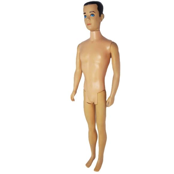 Early 1960's Vintage Straight Leg Ken With Brunette Molded Hair - Picture 5 of 13